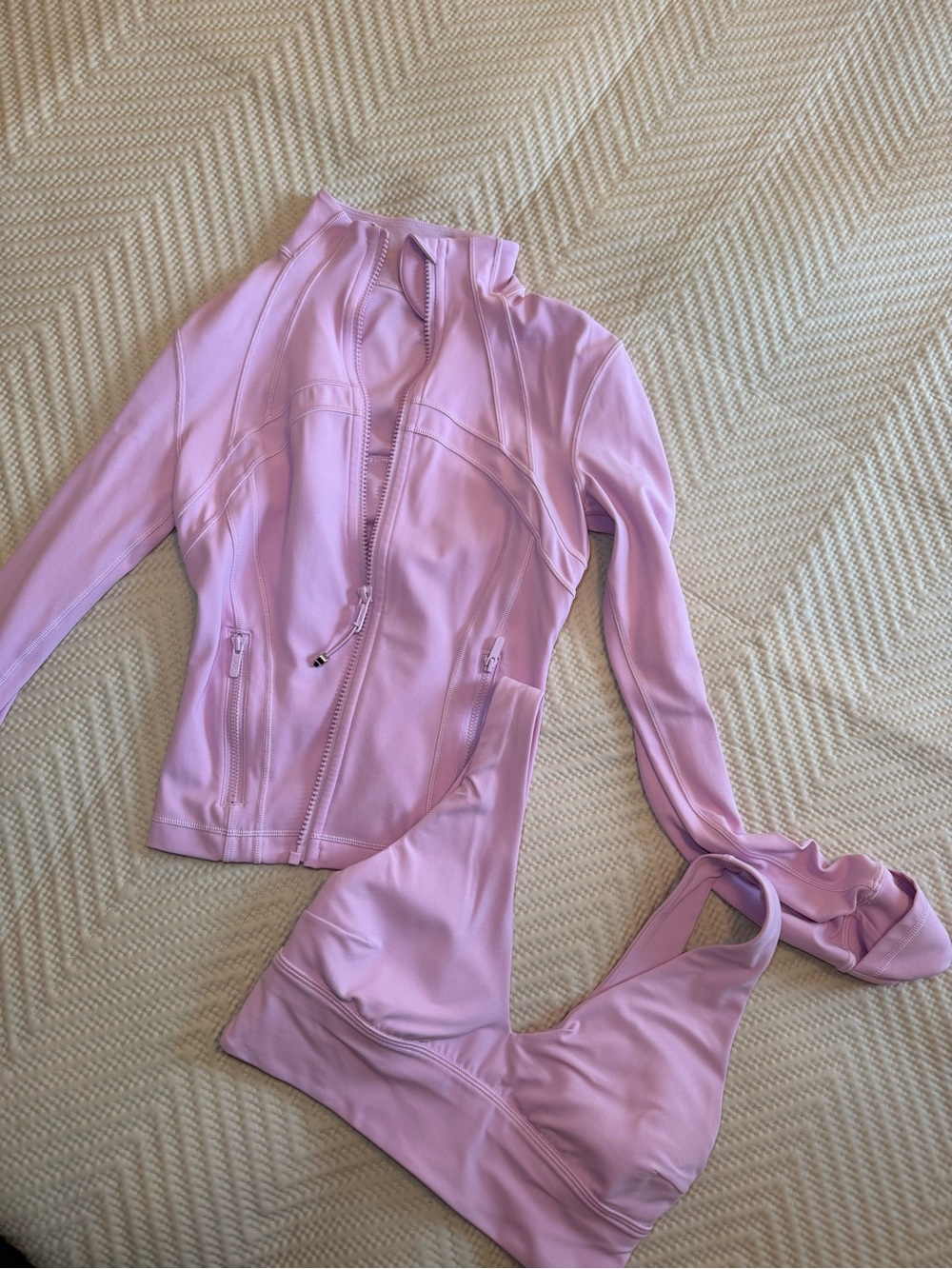 Lululemon Athletica Lilac Pink Zip Jacket and Matching Sports Bra Set